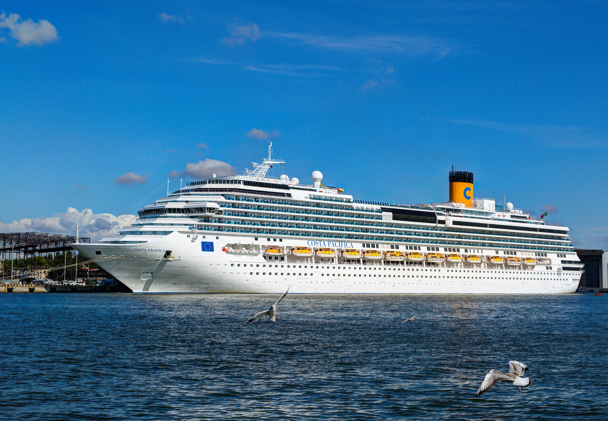 Abinader anuncia construcción de un puerto de crucero en Samaná  