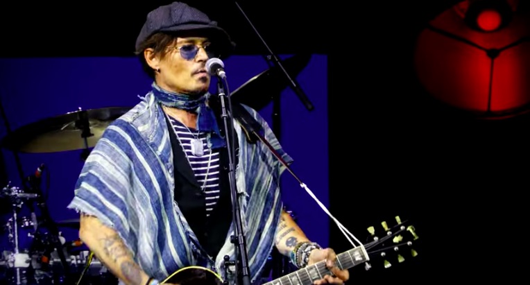 Johnny Depp publica su nuevo álbum, "18", junto al guitarrista Jeff Beck