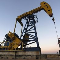 El petróleo de Texas sube un 2,3% y cierra en 122,11 dólares el barril