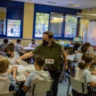 Nueva York reduce ratio de alumnos por salón a demanda de padres y maestros