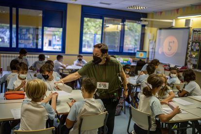 Nueva York reduce ratio de alumnos por salón a demanda de padres y maestros