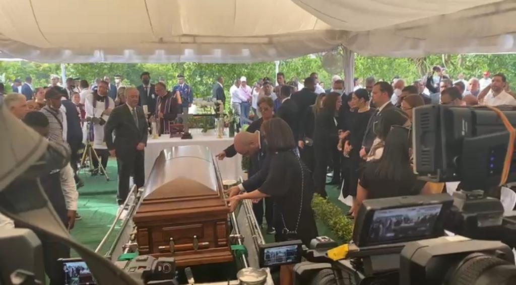 Dan último adiós a ministro de Medio Ambiente Orlando Jorge Mera