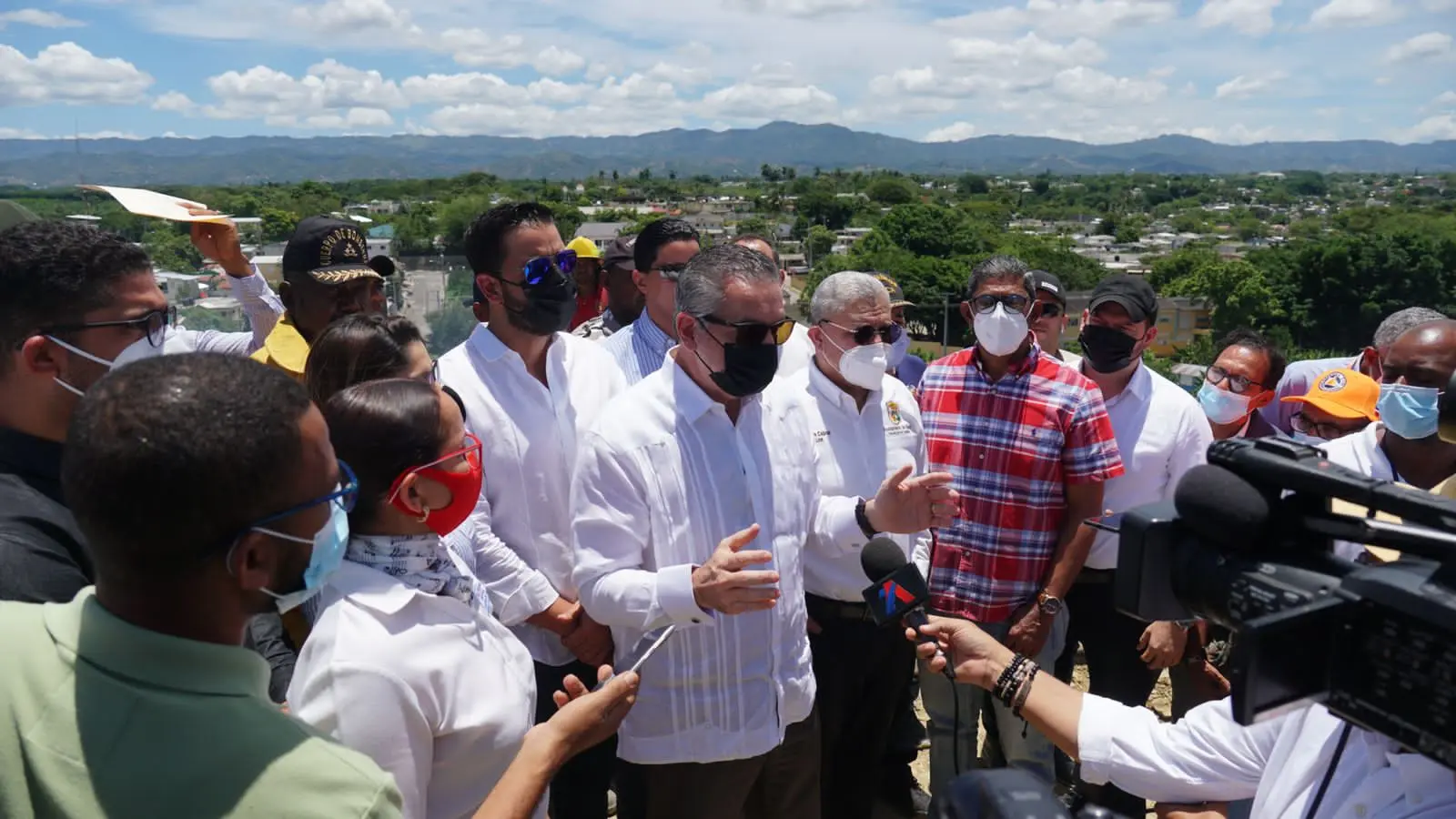 Propeep interviene el vertedero de Moca para "resolver" contaminación