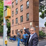 Comunitarios en el Bajo Manhattan piden revertir medida que prohíbe estacionarse en calles