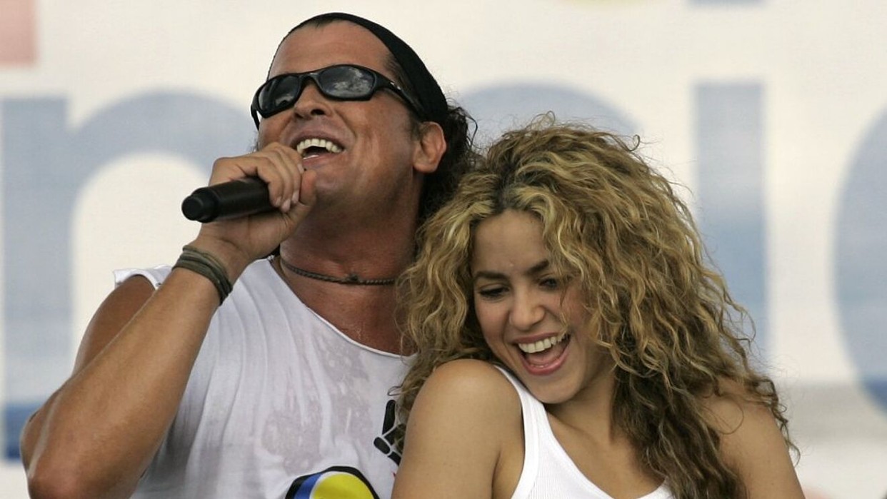 Carlos Vives asegura Shakira está ‘triste’ tras su ruptura con Piqué