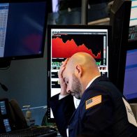 Wall Street cierra con pérdidas y el Dow Jones baja un 1,05%
