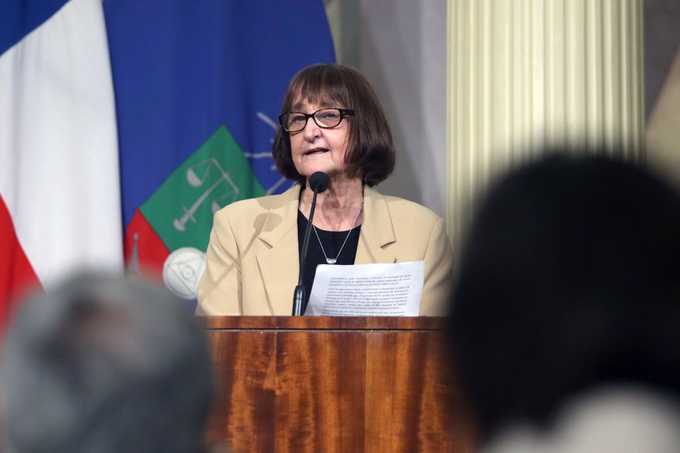 Toma posesión la primera mujer rectora de la Universidad de Chile en 180 años