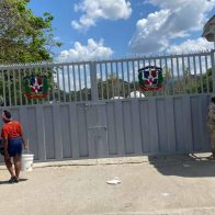 Tres haitianos resultan heridos al agredir a un agente fronterizo