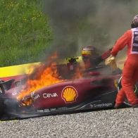 Se incendia Ferrari de Carlos Sainz durante la Formula 1