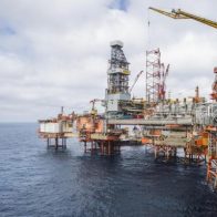 El petróleo de Texas baja un 3,5 % y cierra en 96,35 dólares el barril