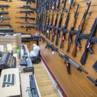 Cámara Baja de EEUU apoya prohibir las armas de asalto