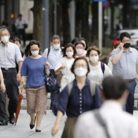 OMS advierte que pandemia por Covid-19 "no ha terminado y que el virus se esparce libremente"