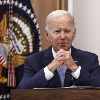 Biden da negativo en covid pero continuará aislado hasta hacerse otro test