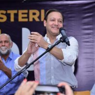 Abel Martínez juramenta equipos de campaña sector magisterial en SD