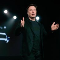 Musk pide al tribunal no se apresure en proceso sobre compra de Twitter