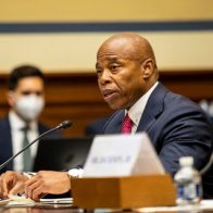 Nueva York pide ayuda por aumento de solicitud de asilo a latinos