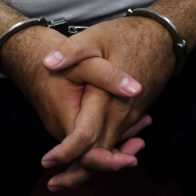 Arrestado por robar 125 jarrones de bronce en cementerio en Florida