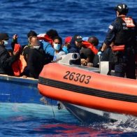 Repatrian a 14 dominicanos interceptados en aguas de Puerto Rico