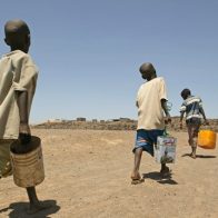 Mil millones de niños viven en 33 países con alto riesgo de impacto climático
