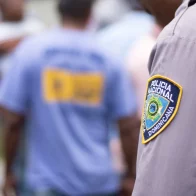 Agente de PN en confuso incidente dice que lo quieren matar