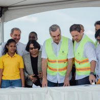 Presidente Abinader da inicio a la construcción de la UASD en Neyba