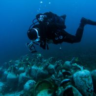 El cazador de naufragios griego que "viaja al pasado" con cada hallazgo
