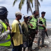 Apresan a dos de los pescadores que mataron a un tiburón en Nizao, Peravia