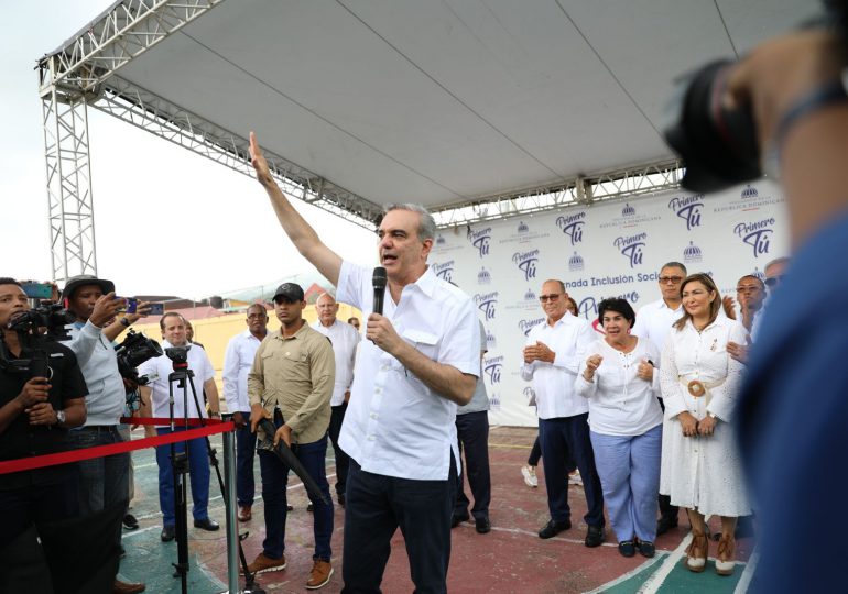Abinader asegura ayudas sociales buscan mitigar efectos locales de crisis internacional