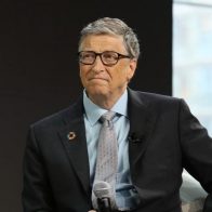 Bill Gates dará US$20.000 millones a su fundación
