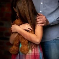 Condenan a 20 años de prisión a hombre que violó y embarazó a una niña