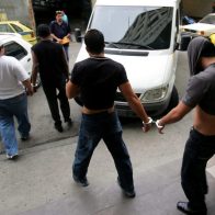 Acusan en Florida a 3 hombres de sobornar a aseguradoras en Ecuador