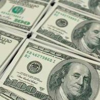 El dólar cierra por primera vez por encima de los 4.500 pesos en Colombia