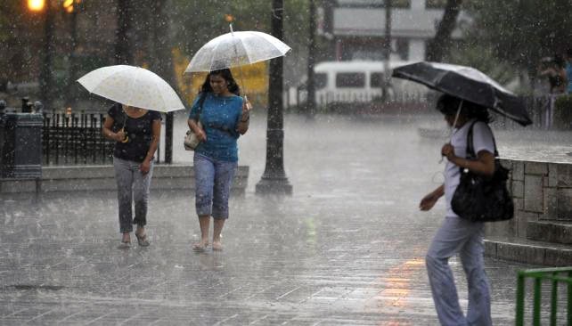 Viento provocará aguaceros con tronadas la tarde de este sábado