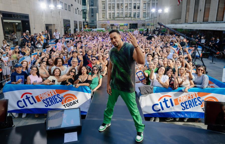 Romeo anuncia lanzamiento de la Fórmula Vol. 3 durante concierto en el Rockefeller Center