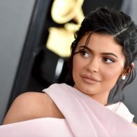 Acusan a Kylie Jenner de "criminal climática" por abusar de vuelos privados