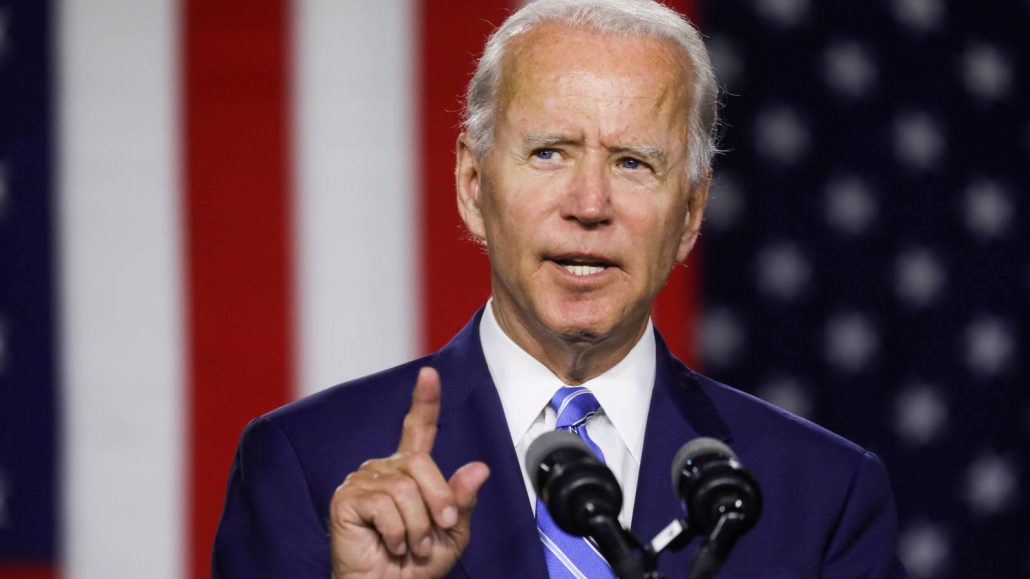 Biden llama "dictador" a Xi Jinping durante evento para recaudar fondos