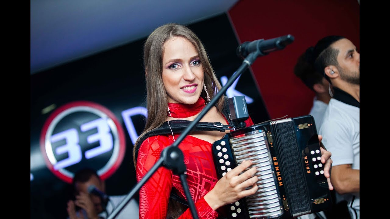 Agrupación típica “La Barbie del Acordeón” se posiciona entre las preferidas del Merengue Típico