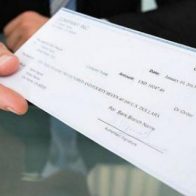 Apresan hombre que intentó depositar cheque falso por casi medio millón de pesos