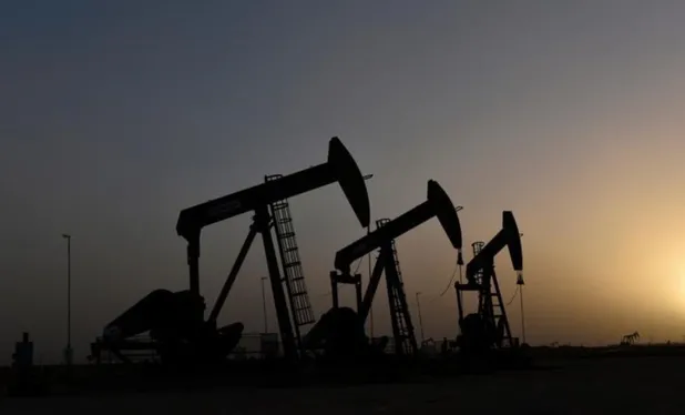 El petróleo de Texas baja un 7,9% y cierra en 95,84 dólares el barril
