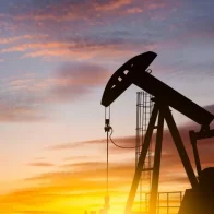 El Brent cae un 2,86% y cierra en 103,86 dólares