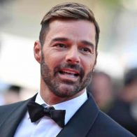 Hermana de Ricky Martin desmiente acusaciones de su hijo contra el cantante