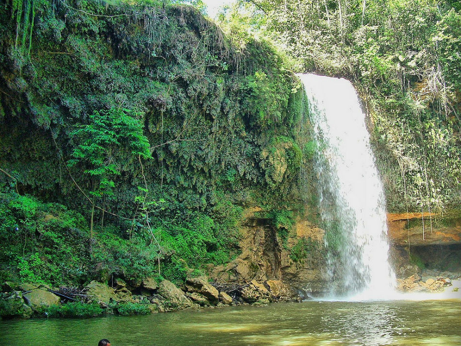Lugares para darse un chapuzón en verano no muy lejos de Santo Domingo