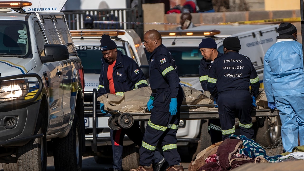Dos tiroteos en bares de Sudáfrica dejan al menos 19 muertos