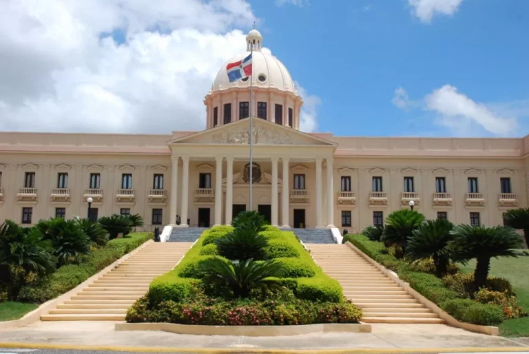 Presidente Abinader designa a Henry Arturo Mercedes como director de Mecenazgo 10 | Noticias de hoy en República Dominicana 09f70830 palacio presidencial | Noticias de hoy en De Último Minuto