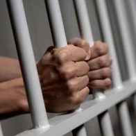 Condenan a 12 años de prisión a hombre que robo 48 mil pesos y varios tenis