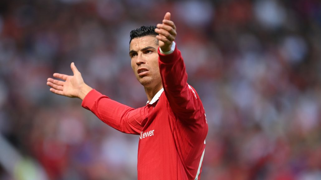 Madre de un fanático de Cristiano Ronaldo dice recibió llamada "intimidante" del futbolista
