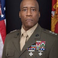 EEUU nombra al primer general afroamericano de 4 estrellas de marines