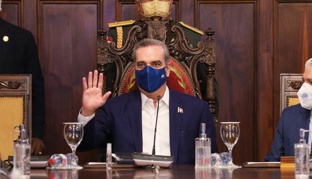 Presidente Luis Abinader encabeza un consejo de ministros