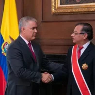 Duque condecora a Petro con tres órdenes habituales para el nuevo presidente