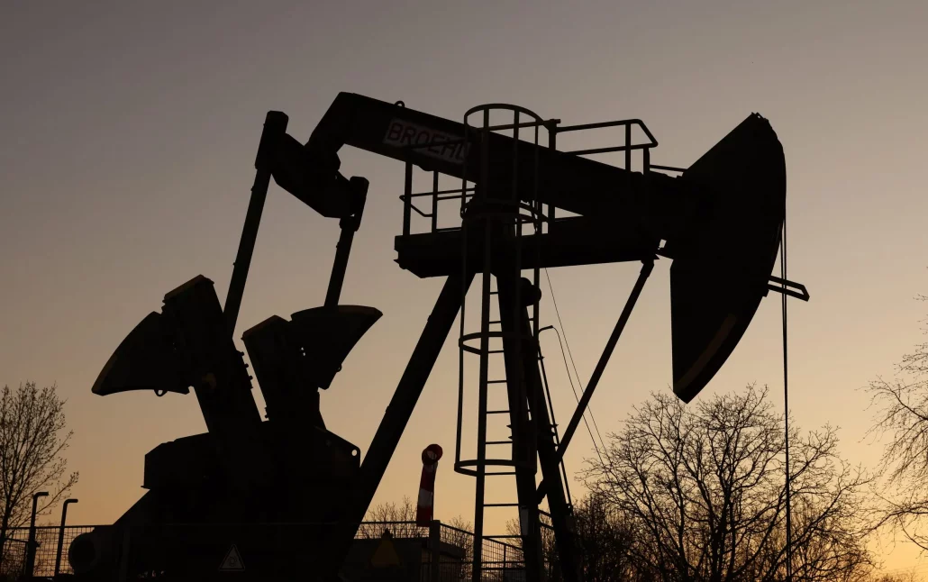 Petróleo de Texas pierde un 2,3% y cierra por debajo de los 90 dólares